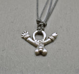 Römisches Phallus-Amulett – Fascinum am Stoffband