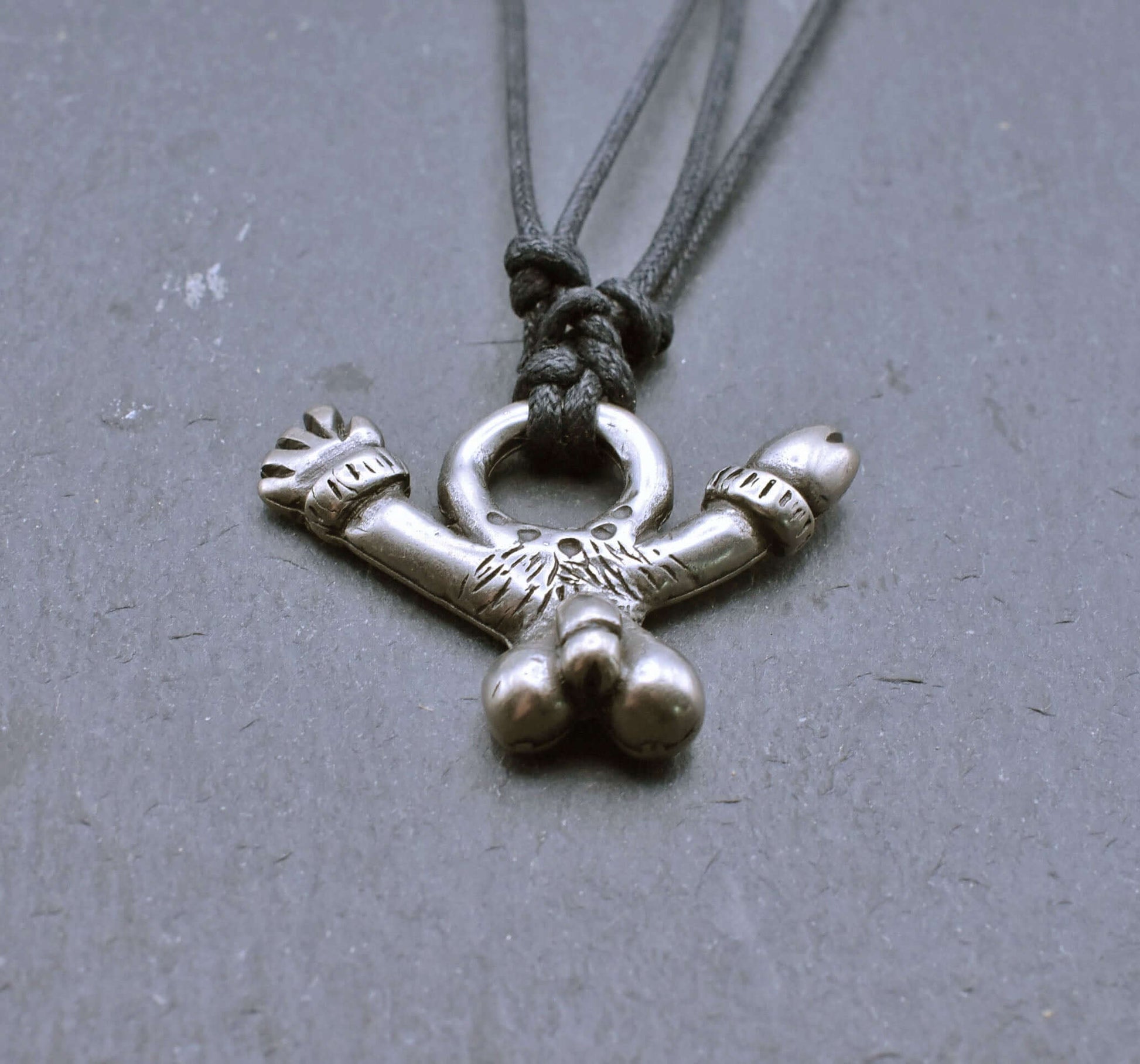 Römische Phallus Kette - Antiker Glücksbringer für Mutige
