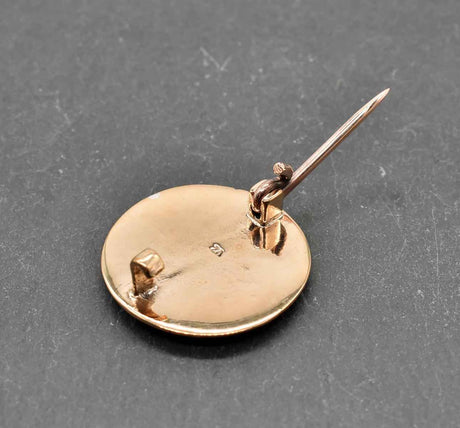 Römische Triskele-Brosche