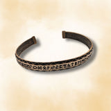 Wikinger Armreif mit Futhark Runen Alphabet aus Bronze