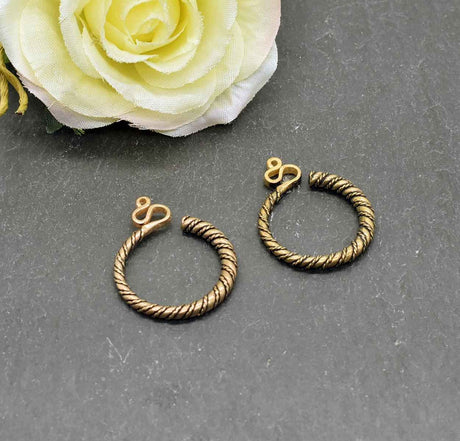 Slawische Schläfenringe