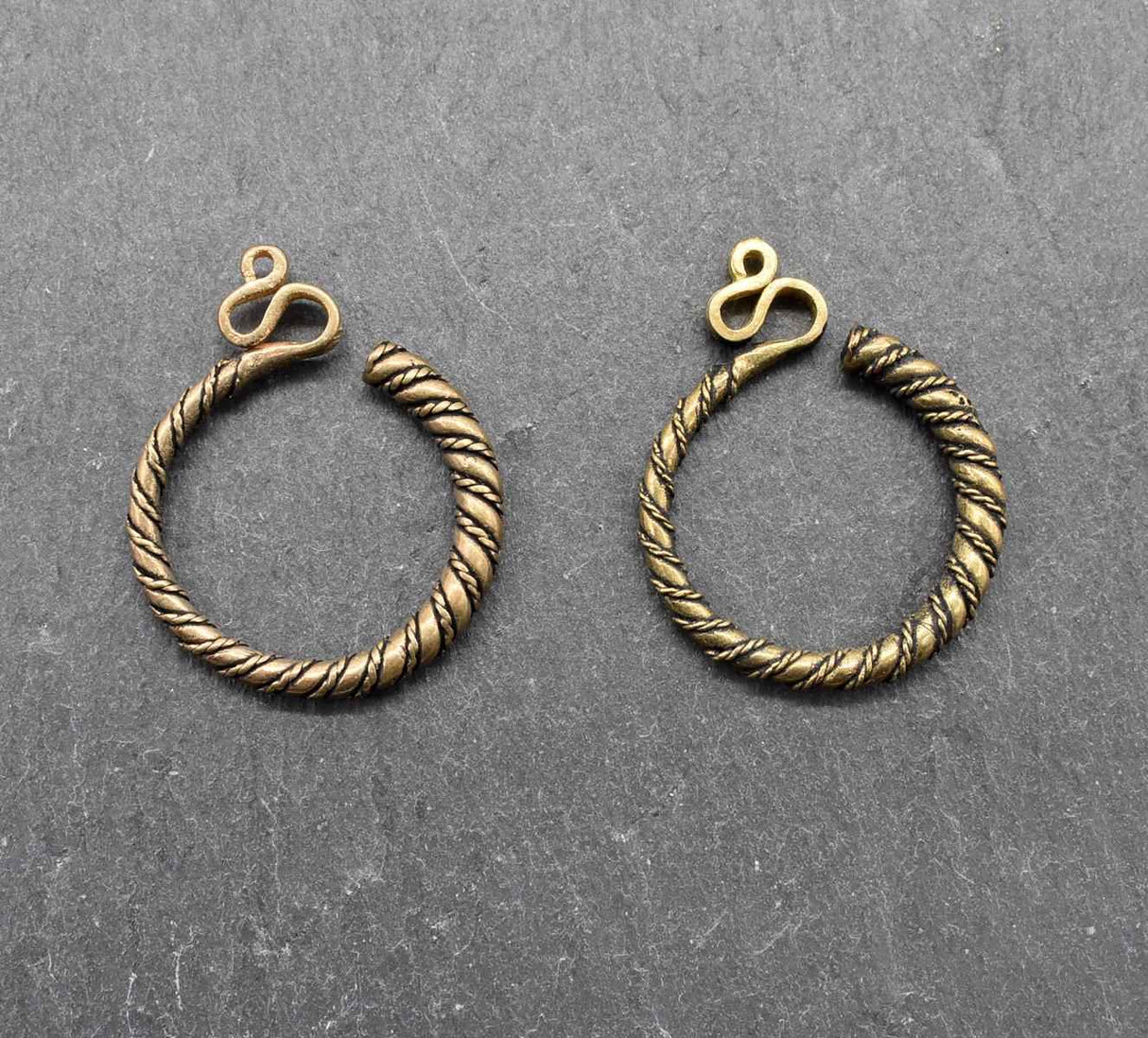 Slawische Schläfenringe