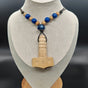 Thorshammer Kette aus Holz mit blauen Perlen - Handgeschnitzter Mjölnir