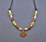 Thorshammer Bernstein Kette mit Horn- und Knochenperlen 