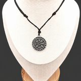 Vegvisir Kette aus Zinn – Isländisches Vegvísir Symbol mit Runen – Nordischer Anhänger am verstellbaren Band