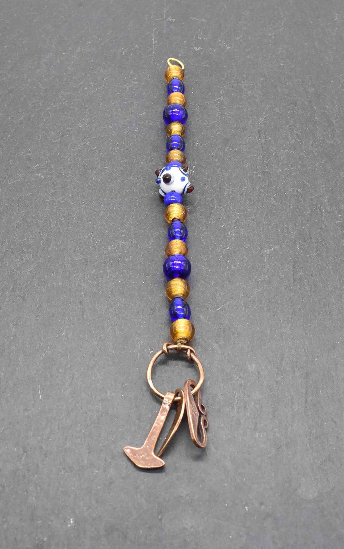 Wikingerschmuck aus Bronze – Anhänger mit Fibelkette