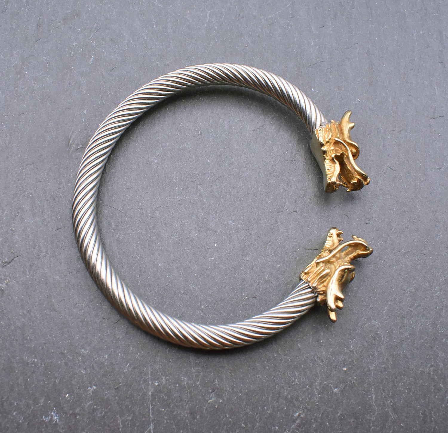Wikinger Armreif mit Drachenköpfen
