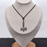 Wikinger Doppelaxt Kette – Schmuck für Schutz & Stärke | Mittelalterlicher Talisman