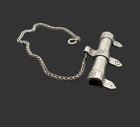 Wikinger Nadeldose aus Zinn – authentisches Accessoire für Dein Wikinger-Gewand