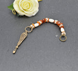 Wikinger-Ohrlöffel nach Birka-Fund – Bronze-Replik mit Bernstein und Knochenperlen - Historisches Accessoire aus der Wikingerzeit von BELANAS SCHATZKISTE