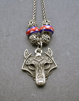 Wolfskette mit Glasperlen