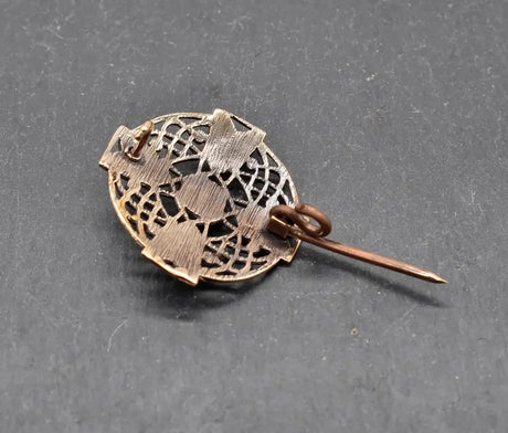 Keltische bronzebrosche mit edelstein - brosche