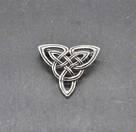Keltische knotenbrosche aus 925er sterling silber - brosche