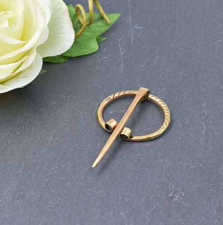 Kleine wikinger omega-fibel - fibeln