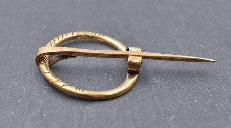 Kleine wikinger omega-fibel - fibeln