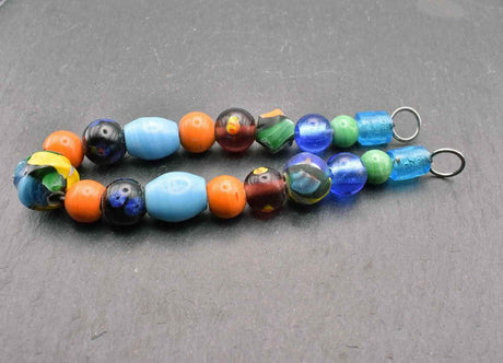 Kunterbunte fibelkette mit lampwork perlen
