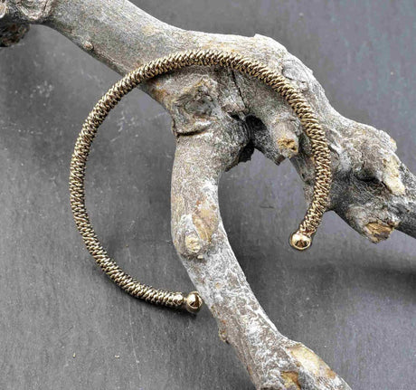 Mittelalterlicher bronzearmreif - armreif