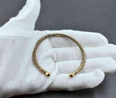 Mittelalterlicher bronzearmreif - armreif