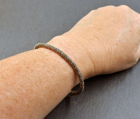 Mittelalterlicher bronzearmreif - armreif